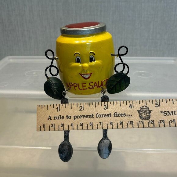 Vtg WMG Anthromorphic Shelf-Sitter Fruit Applesauce Leaves Spoons Happy Face - Picture 8 of 8
